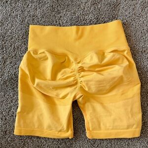 Yellow Bike Shorts High-Waisted Seamless Design
